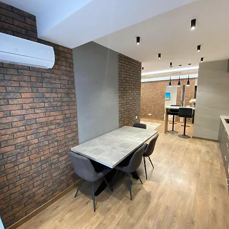 Spacious Modern Ultracentral Apartment